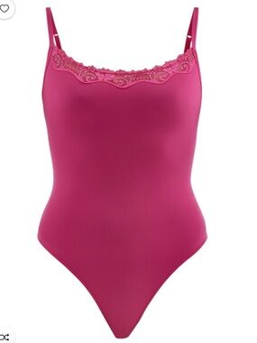 Plus Size 🩷 Fit Stretch Lace Trim Bodysuit